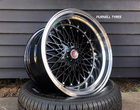 17 inch Performance Formula Gloss Black Wheel | Purnell Tyres