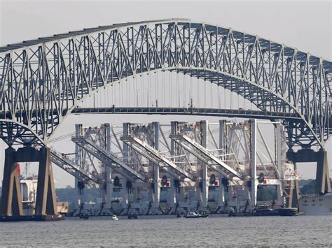 The Francis Scott Key bridge in Baltimore collapses after a ship ...