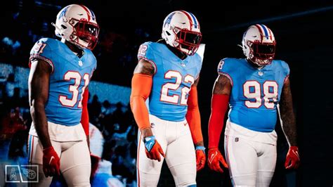 Houston Cougars To Wear Oilers-Inspired Alternate Uniforms ...