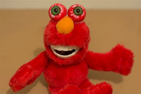 Your buddy Elmo! : creepy