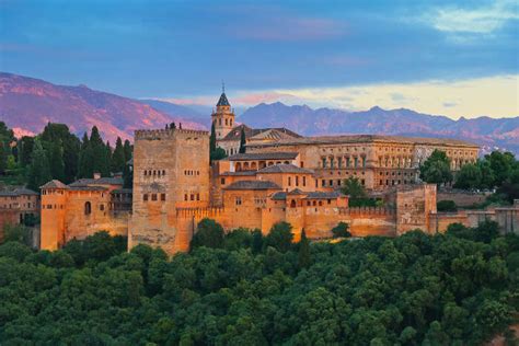 10 Best Things To Do In Granada: Spain’s Cultural Treasure!