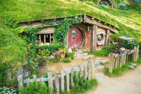 How much would it cost to build a hobbit house - Builders Villa