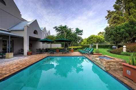 TOWN LODGE WATERFALL, MIDRAND - Now R 763 (Was R̶ ̶8̶7̶7̶) - UPDATED ...