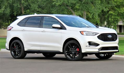 Ford Edge goes from dull to dynamic with ST performance package