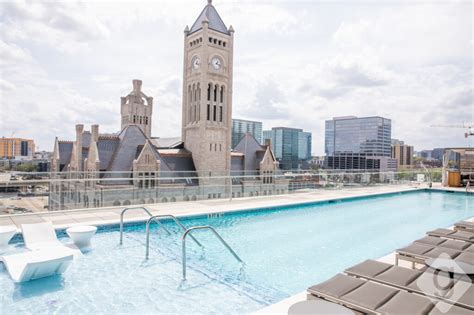 Best Hotels with Outdoor Pools in Nashville | Nashville Guru