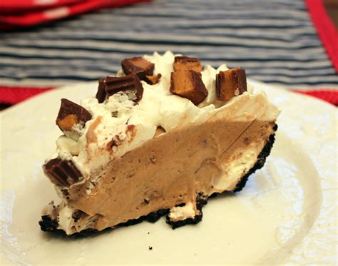 Reese’s Peanut Butter Cup Pie – Dallas Duo Bakes