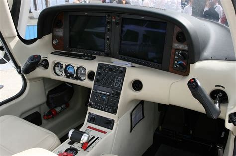 2017 cirrus sr22 interior - guysfiko