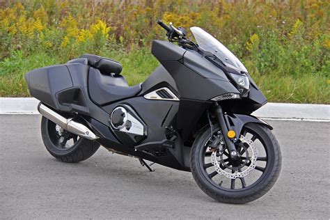 16 Best Touring Motorcycles for Long Rides (2022)