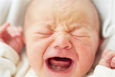 How To Help A Crying Baby - Strong Little Sleepers