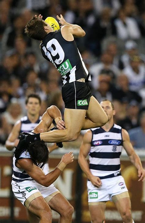 Jamie Elliott plays lone hand in Collingwood forward line as key ...