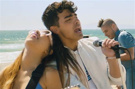 DNCE’s ‘Cake by the Ocean’ Video