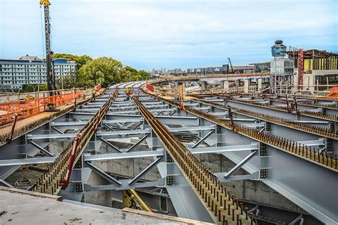 LaGuardia Progress: Final pieces of steel placed for new roadways and ...