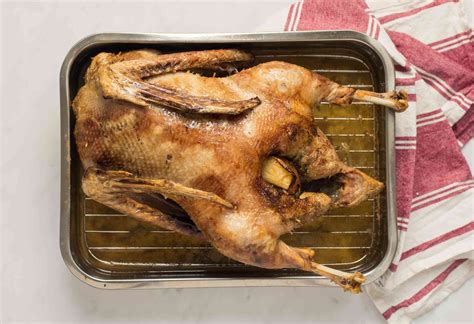 Crispy Roasted Goose Is a German Christmas Favorite | Recipe | Goose ...