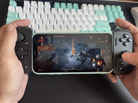 Razer Kishi V2 (iOS) Mobile Controller Review (2022)