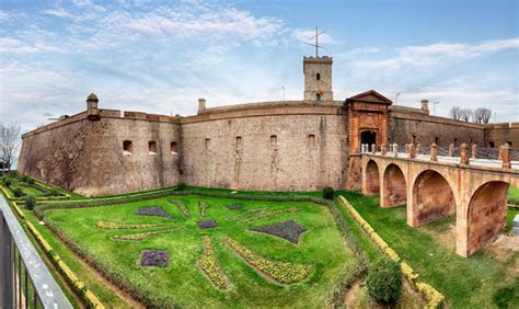 "Montjuic Castle" Images – Browse 5 Stock Photos, Vectors, and Video ...