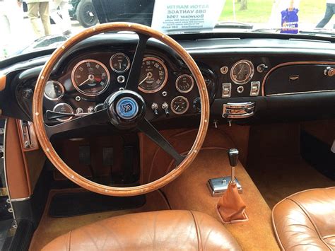 Aston Martin DB5 vantage interieur 1964 Maserati, Bugatti, Ferrari ...