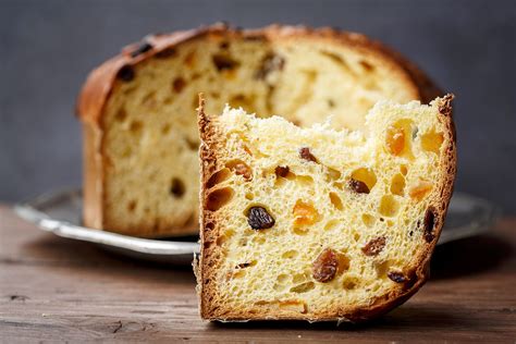 Panettone | Description, Bread, Christmas, Ingredients, & Cake | Britannica