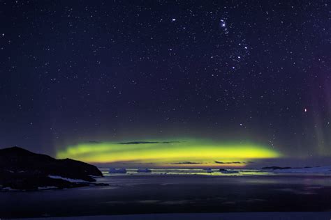 Awesome Aurora – Australian Antarctic Program