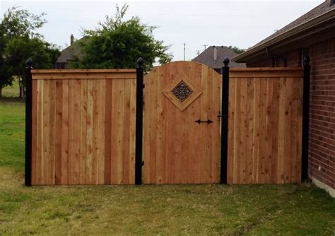 wooden fence styles pictures - A Guide to Different Wood Fence Styles ...