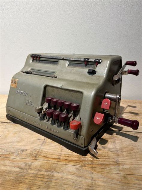 Everest Z4 - Mechanical Calculator, 1950s - Steel - Catawiki