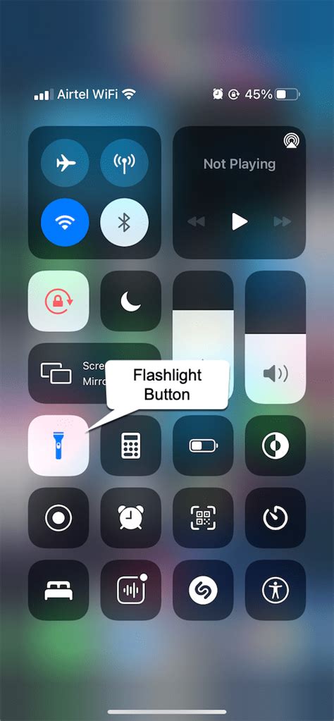 How to Turn Off the Flashlight on iPhone 12 and 12 Pro