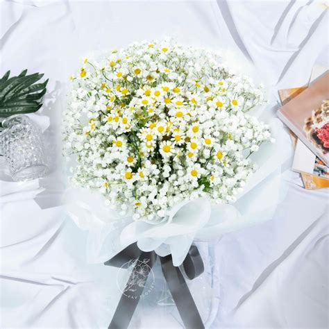 All Smiles - Baby Breath Daisy Bouquet - Fav Florist Singapore