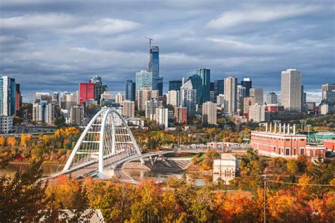 30+ BEST Things to Do in Edmonton, Alberta (for 2024)