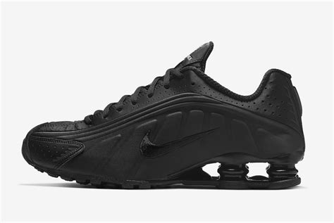 Nike Shox R4 Triple Black 104265-044 Release Date - SBD