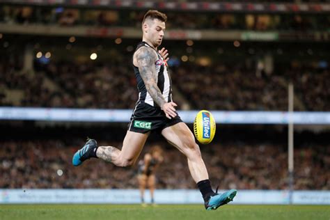 Elliott Stars In Collingwood's Afl Hit-Out | Racing and Sports