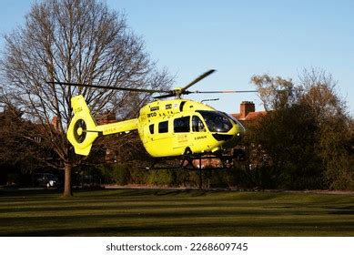 98 Yorkshire Ambulance Service Images, Stock Photos, 3D objects ...