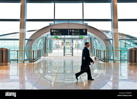 Terminal 2 Dublin International Airport, Arrivals Stock Photo - Alamy