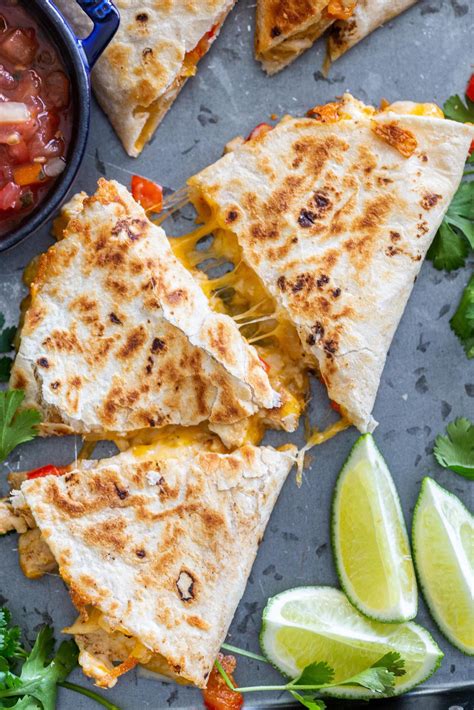 Easy Chicken Quesadillas (Fajita Style) - Momsdish