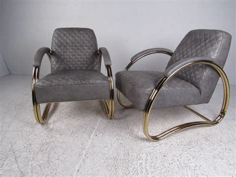 Pair of Modern Leather Lounge Chairs For Sale at 1stDibs