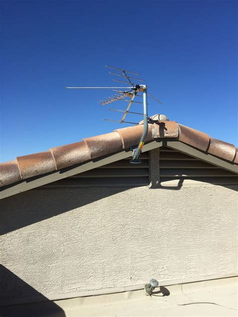 Outdoor HDTV antenna installation in Scottsdale, AZ. 80 channels ...