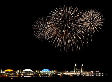 Interlude: Fireworks Navy Pier