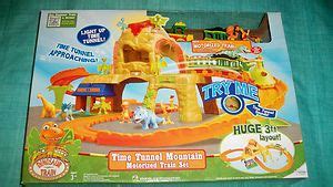 Dinosaur Train Time Tunnel Mountain Motorized Train Set w Buddy ...