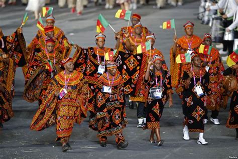 Yaoundé, Cameroun African Shop, African Women, African Fashion, African ...