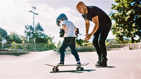 Free Skateboarding Lessons for Kids This Summer | Kids skateboarding ...