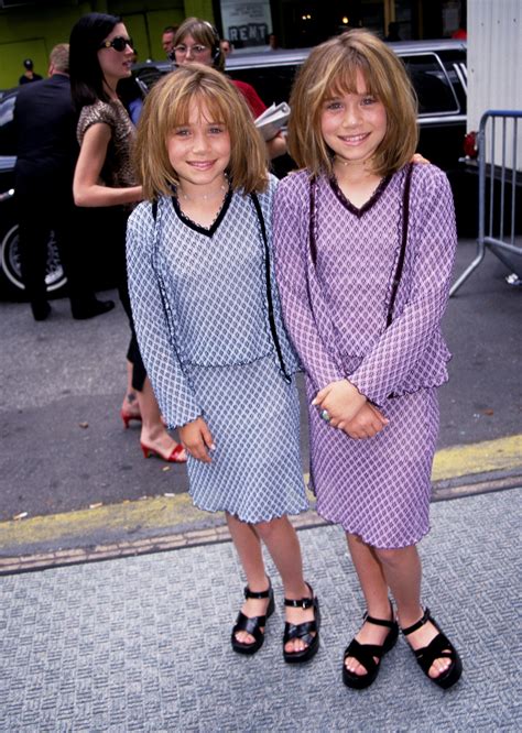 Mary-Kate & Ashley Olsen - Stars' childhood pictures Photo (3278410 ...