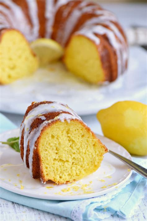 Easy Lemon Bundt Cake - Mom On Timeout