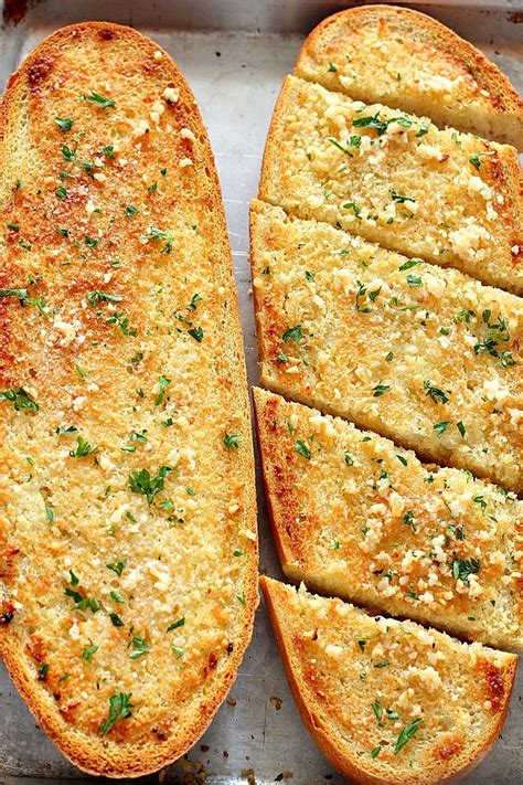 Easy Garlic Bread Recipe - the best and easiest side dish to pasta ...