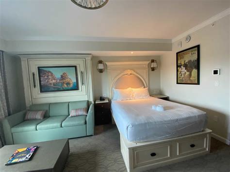 Tour a Deluxe Studio at Disney's Riviera Resort - MickeyBlog.com