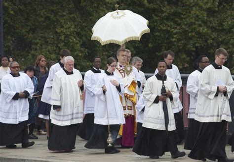 Two Cathedrals' Blessed Sacrament Procession - Diocese of Westminster