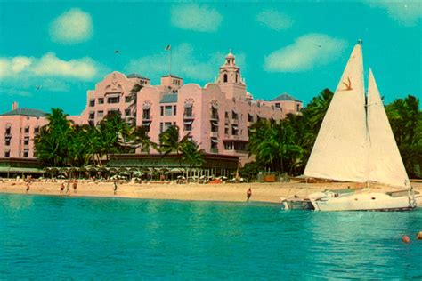 Historic Hotel Waikiki | Royal Hawaiian Resort