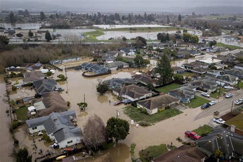 AP PHOTOS: Storms lash California with more rain, high surf - The San ...