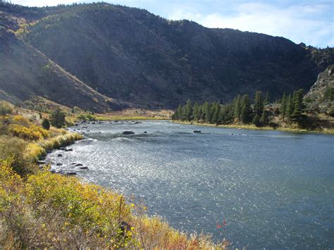 Montana moves forward with plan to ease Madison River crowds - Moldy Chum