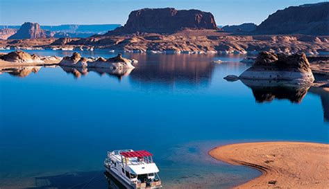 Rent a Houseboat or Take a Boat Tour on Lake Powell | Lake powell, Boat ...