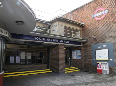 Uxbridge to Acton Town - Piccadilly Line - Tubewalker: The Tube, on Foot