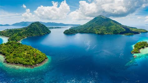 BANDA ISLANDS - Sailing Trip Indonesia