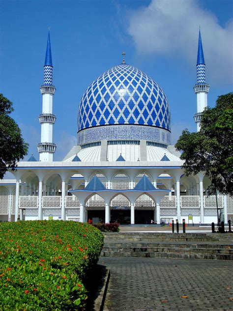 Shah’s Vision for Blue Mosque in Shah Alam, Malaysia - Encircle Photos